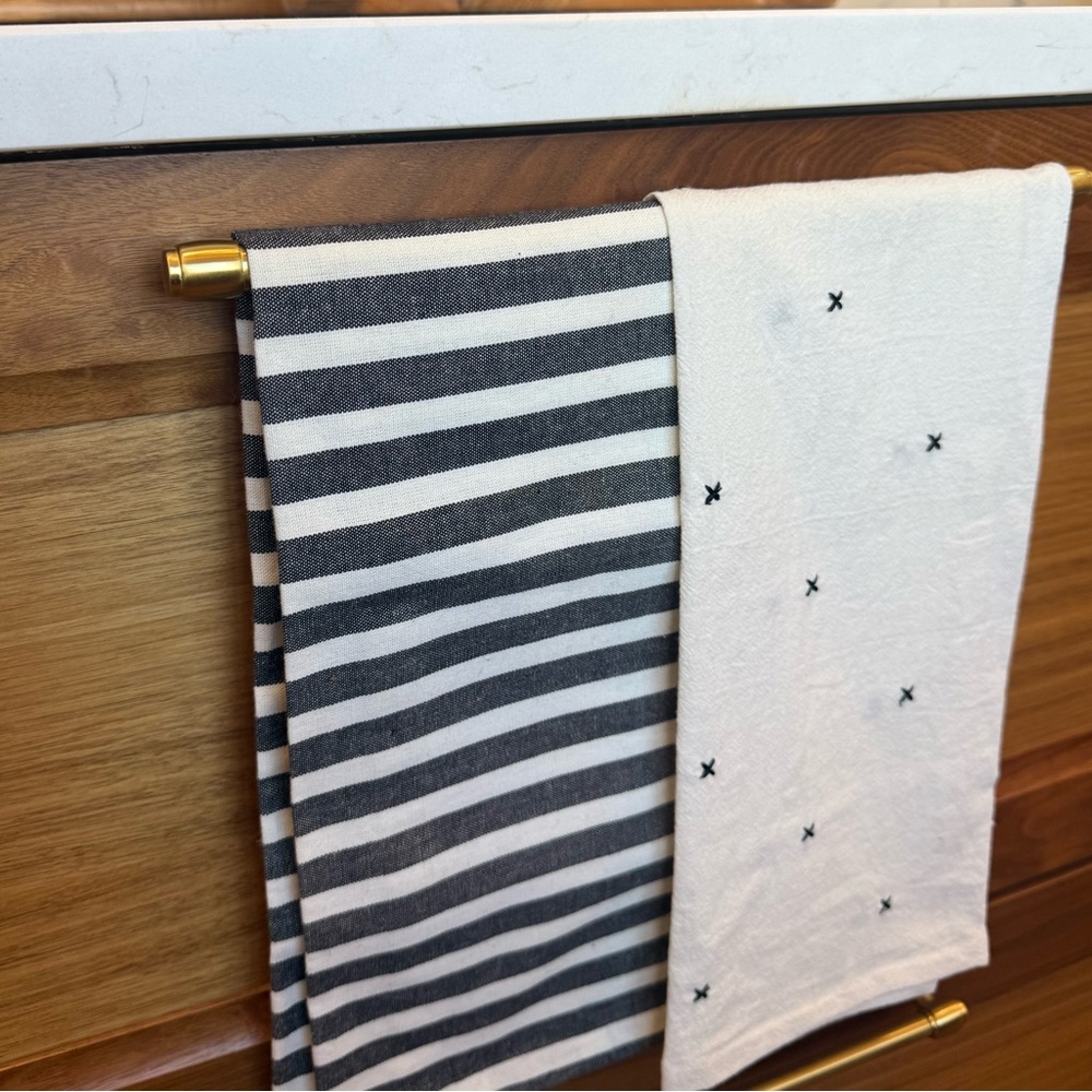 NWT Cotton Hearth & Hand Black and White Patterned Towel Set